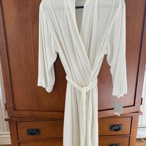 NATORI Ivory Women's Robe - NWT - Small